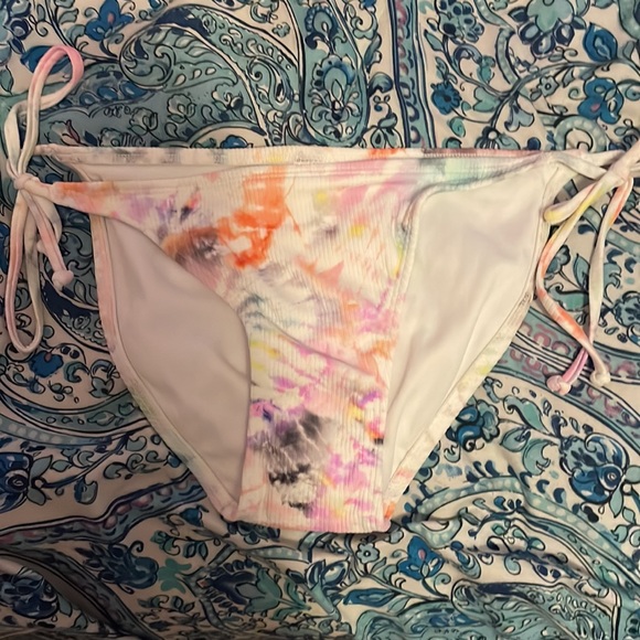 Xhilaration Tie Dye Bathing Suit - Picture 5 of 8